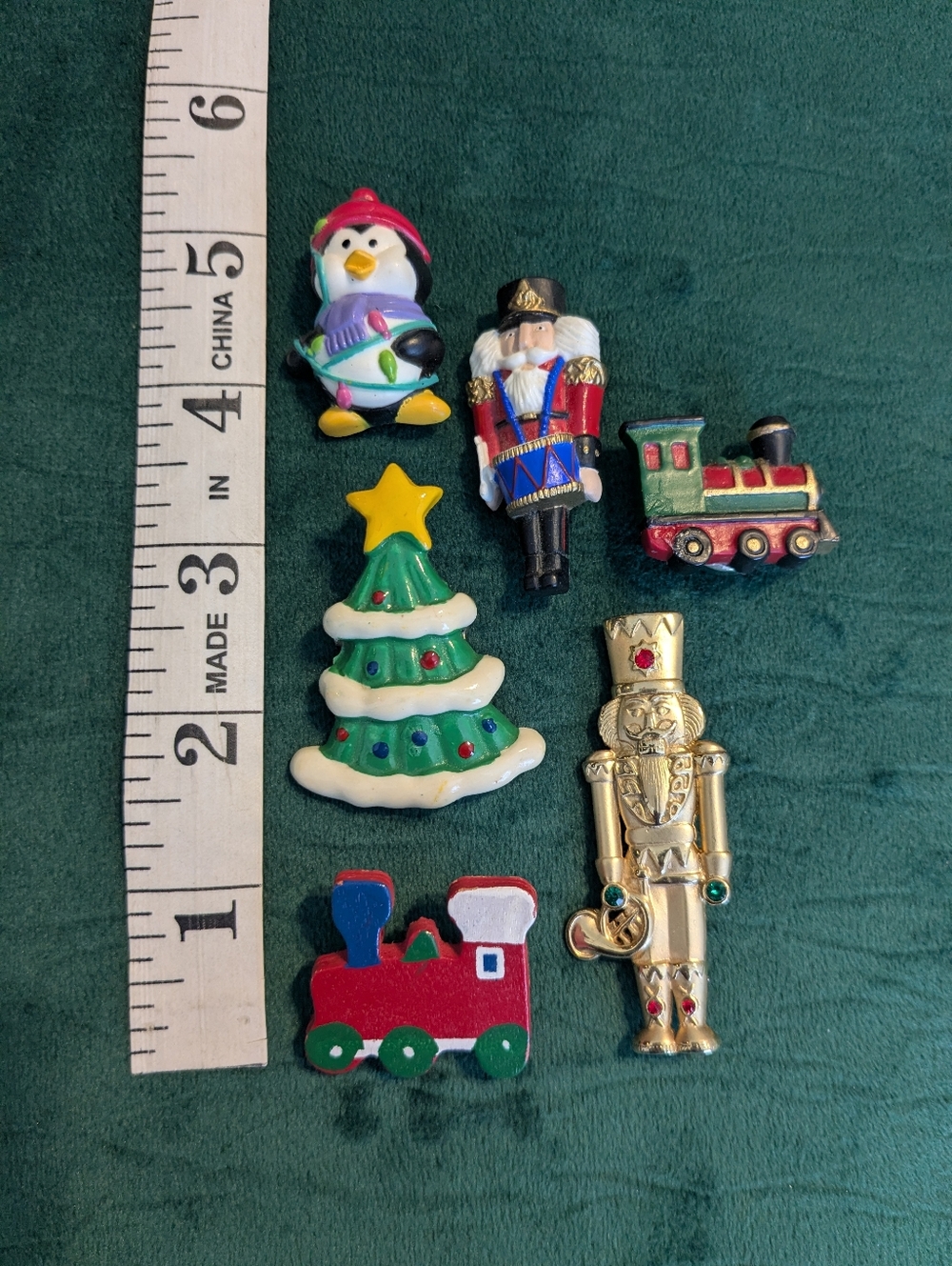 Vintage Christmas Holiday Pins Brooches